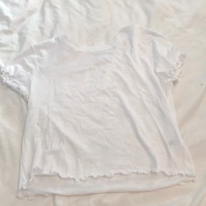 white lettuce hem t-shirt